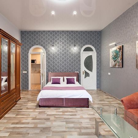 Queens Apartments 1 Львів Екстер'єр фото